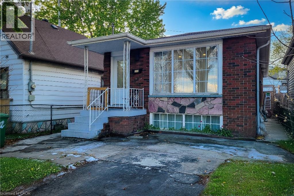 212 Grace Avenue, Hamilton, Ontario  L8H 3X3 - Photo 3 - 40792818