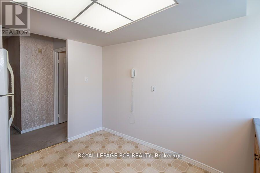 901 - 270 Davis Drive, Newmarket, Ontario  L3Y 8K2 - Photo 10 - N12654036