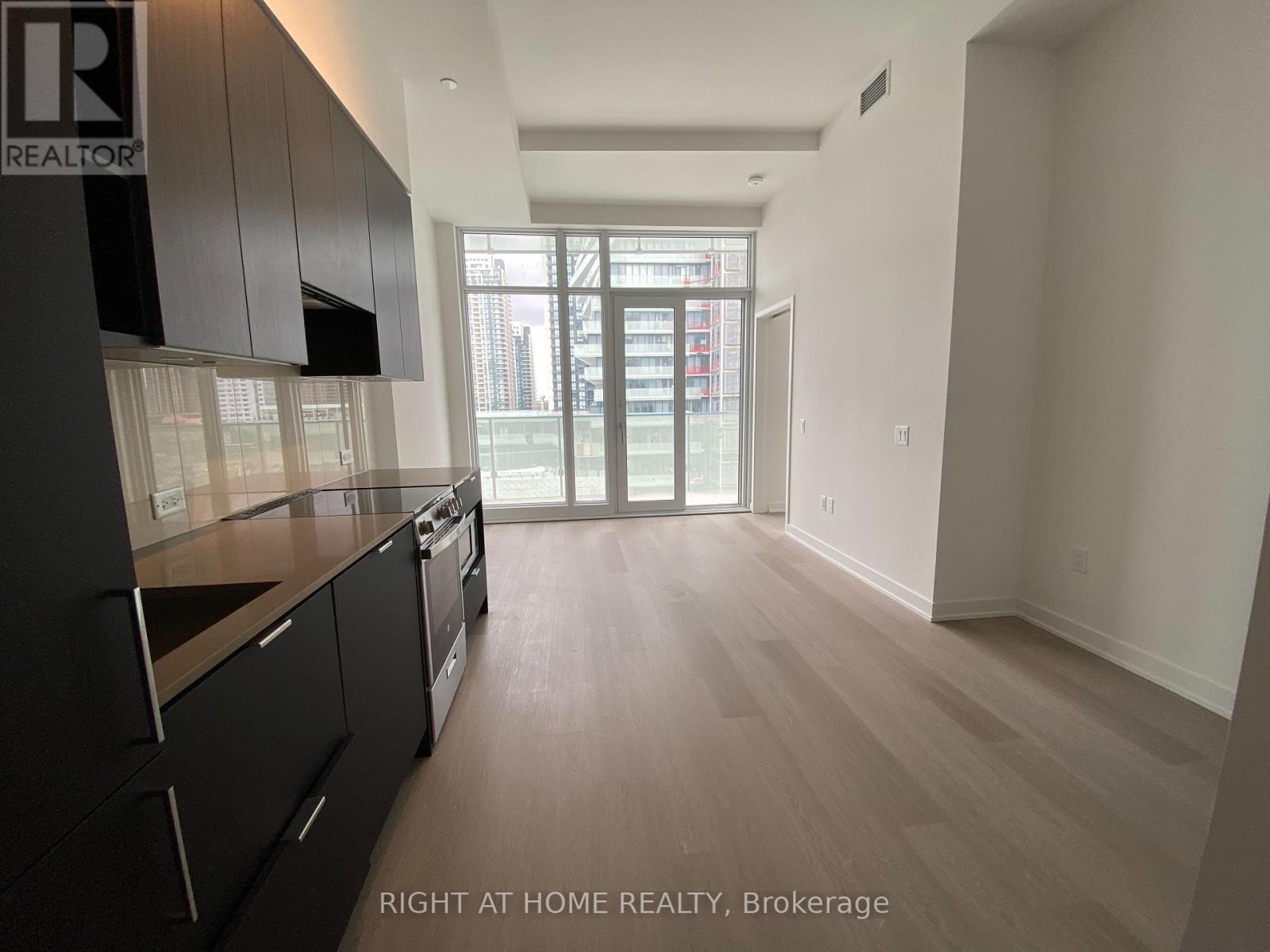 702 - 3883 Quartz Road, Mississauga, Ontario  L5B 0M4 - Photo 4 - W12654018