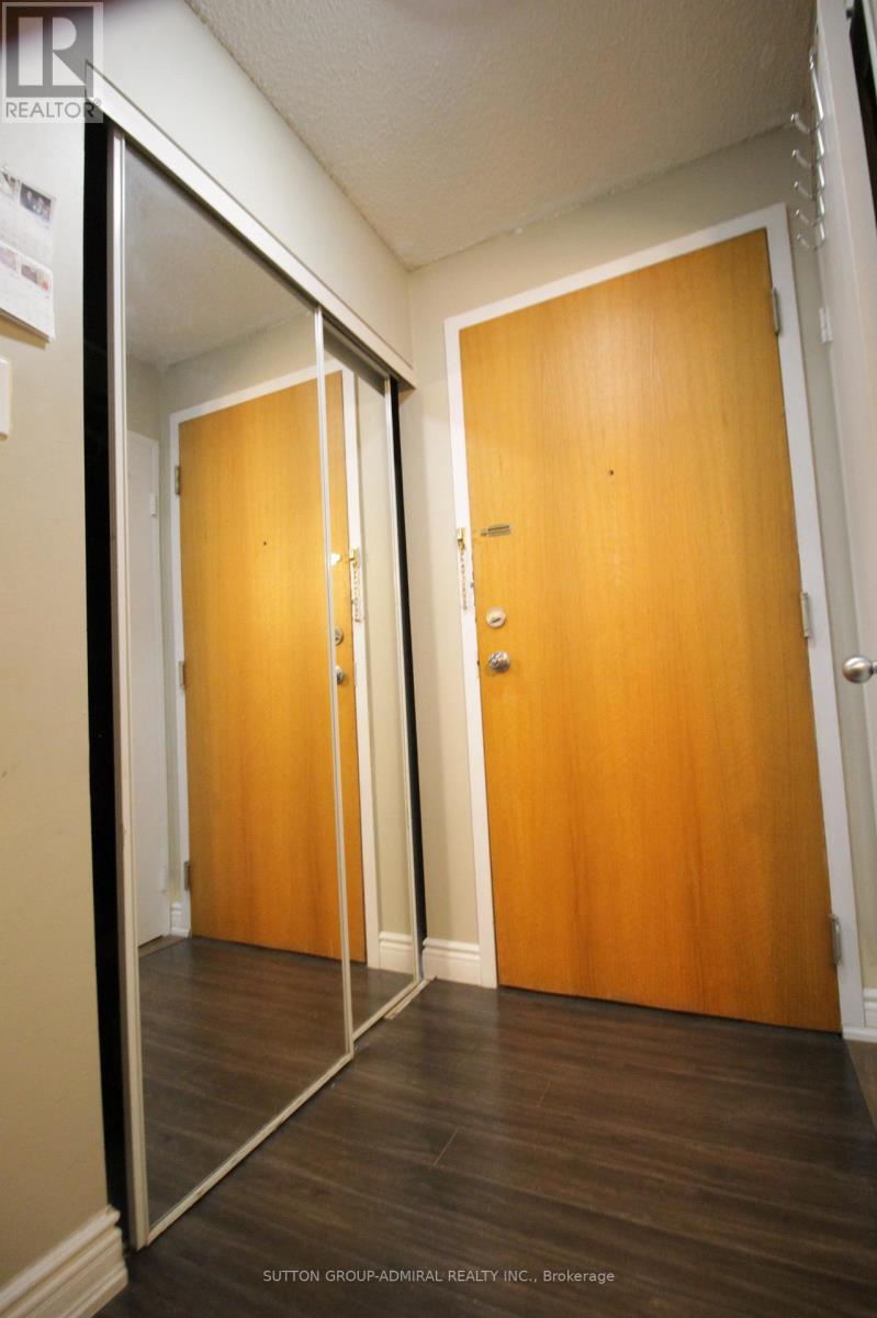 610 - 41 Markbrook Lane, Toronto, Ontario  M9V 5E6 - Photo 3 - W12654022