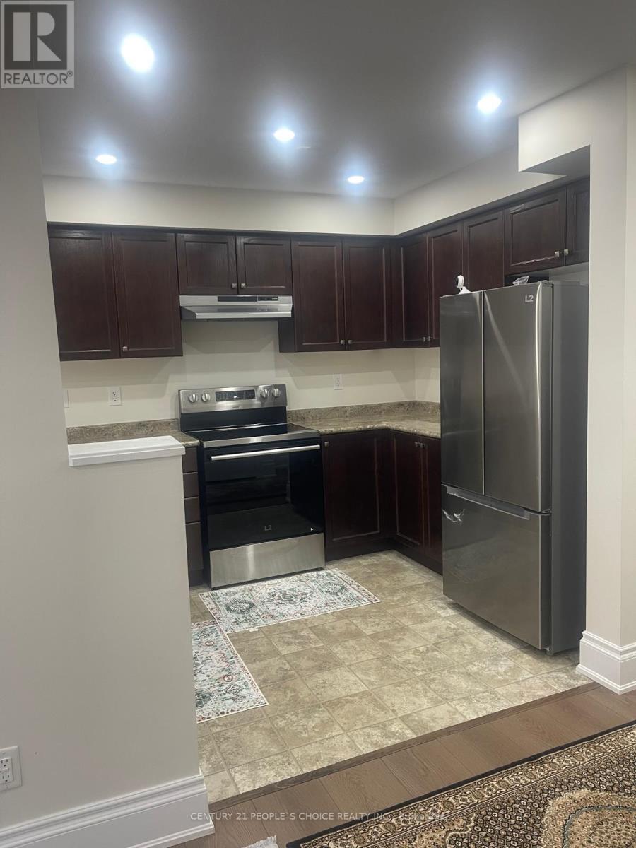 58 Renfrew Street, Kitchener, Ontario  N2R 1W6 - Photo 12 - X12654016