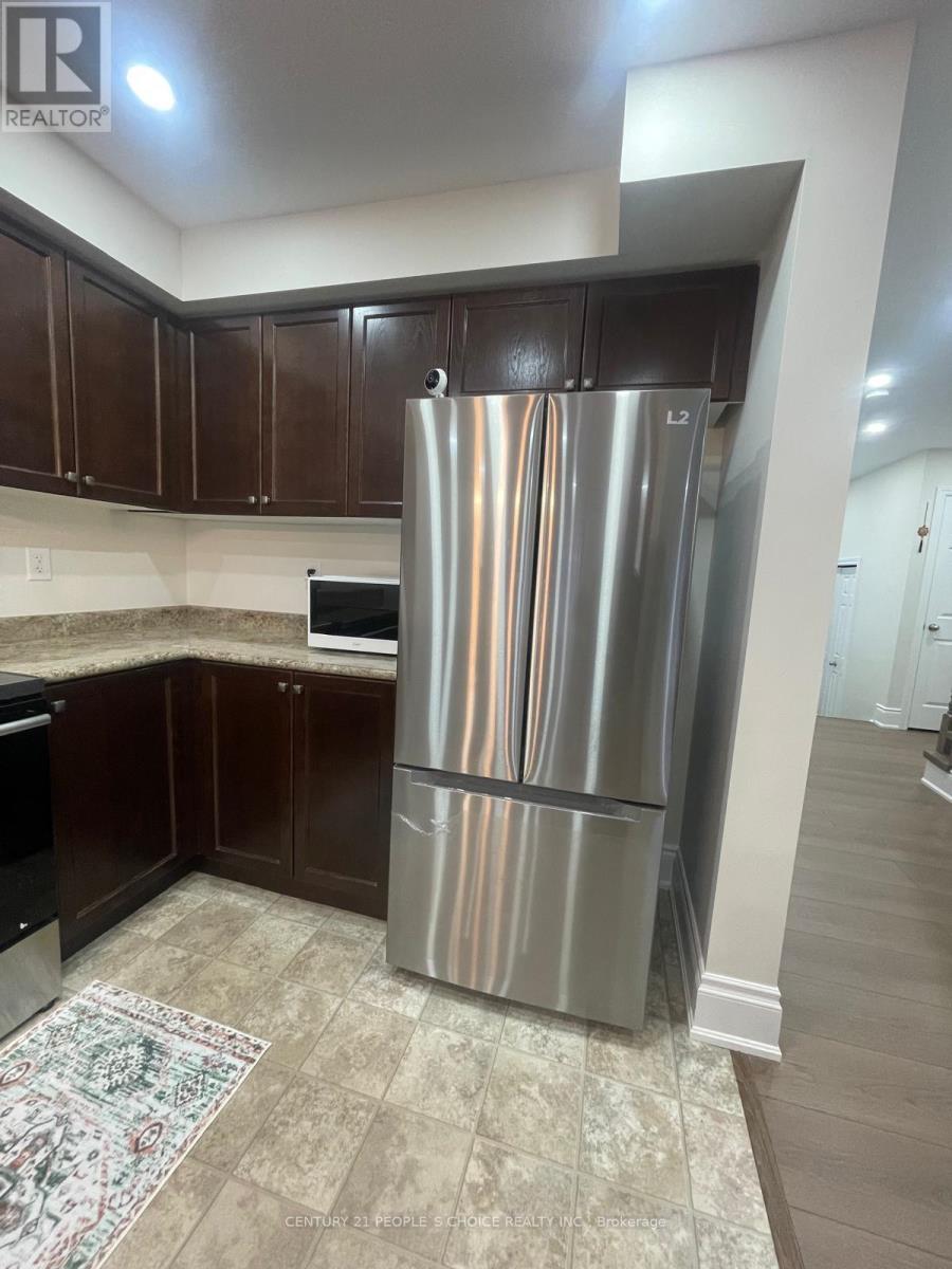 58 Renfrew Street, Kitchener, Ontario  N2R 1W6 - Photo 13 - X12654016