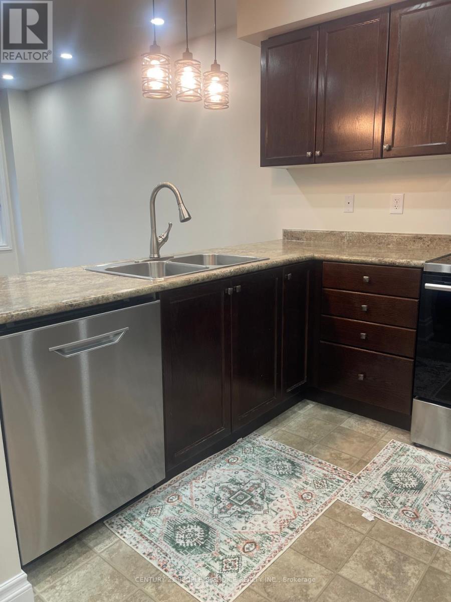 58 Renfrew Street, Kitchener, Ontario  N2R 1W6 - Photo 14 - X12654016