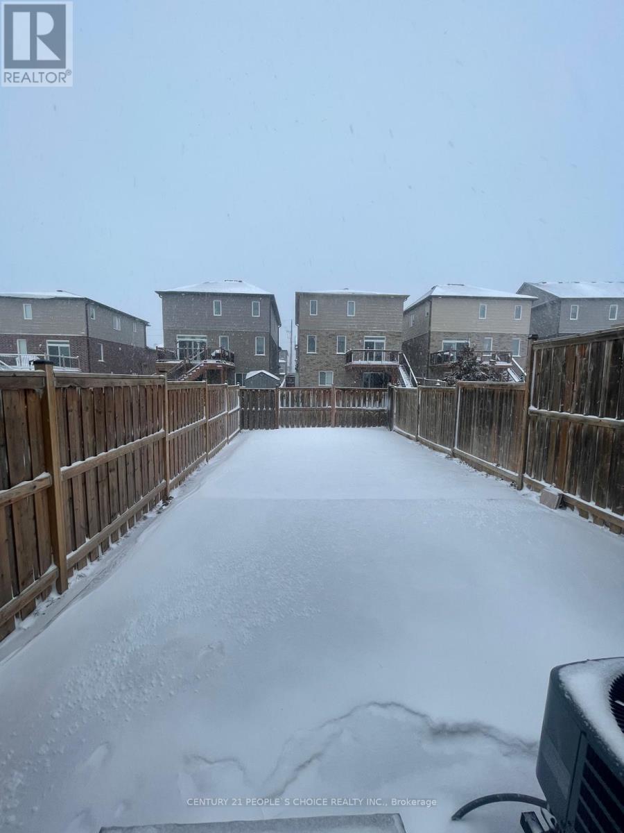 58 Renfrew Street, Kitchener, Ontario  N2R 1W6 - Photo 35 - X12654016