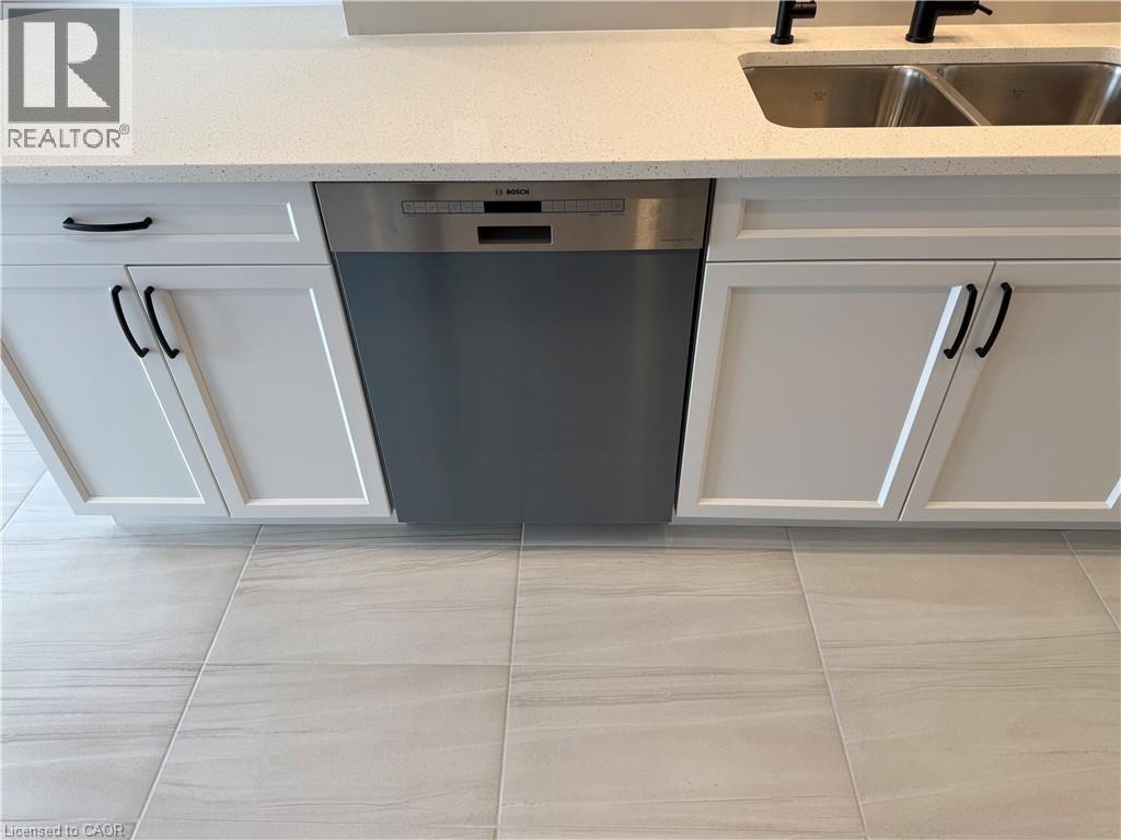 423 Woolwich Street, Waterloo, Ontario  N2K 0E8 - Photo 13 - 40795294