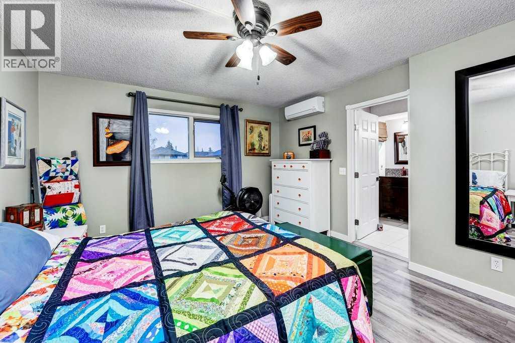 28 Hawktree Circle Nw, Calgary, Alberta  T3G 3M2 - Photo 16 - A2272081