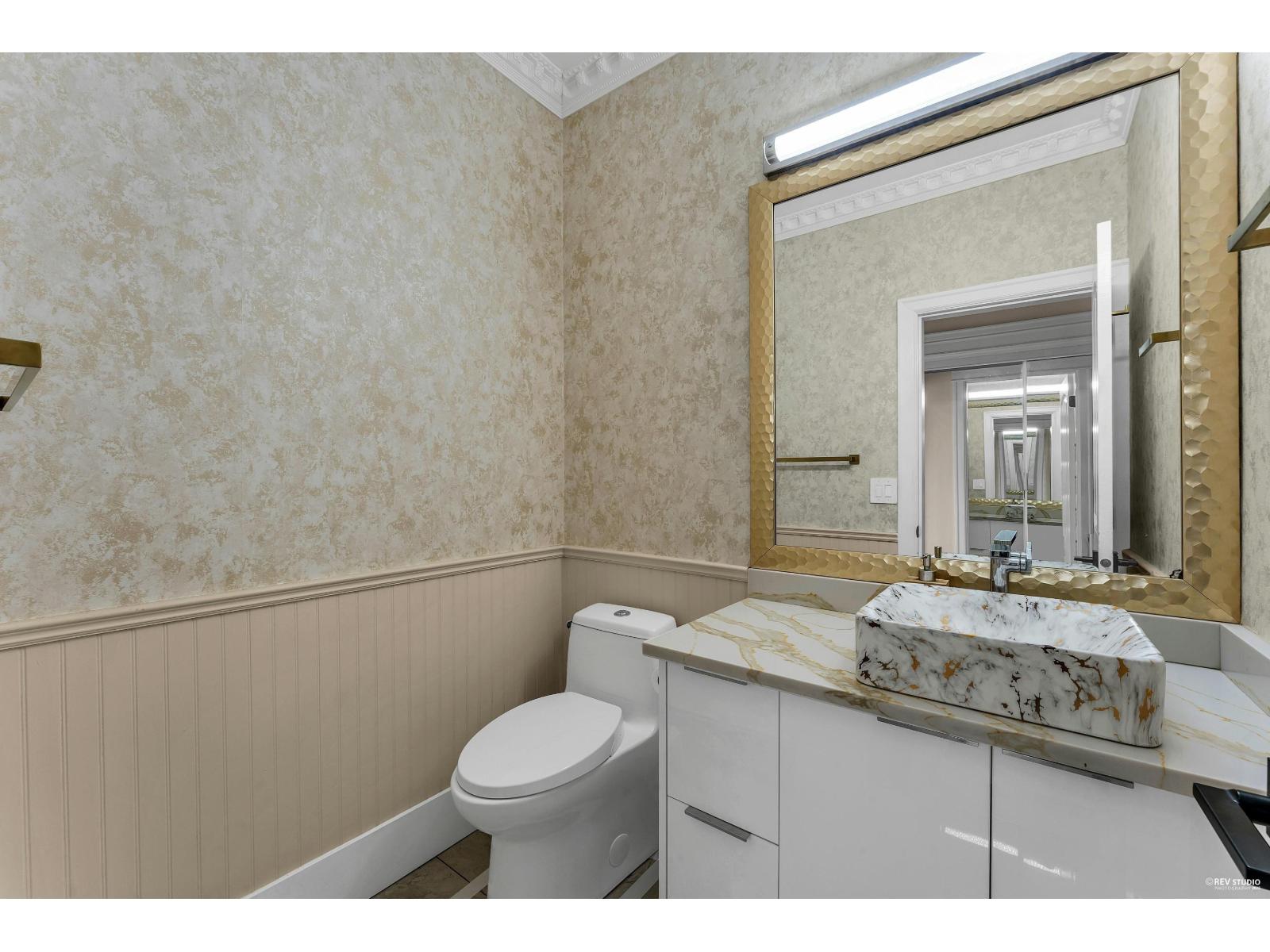 18011 63b Avenue, Surrey, British Columbia  V3S 4G1 - Photo 18 - R3075165