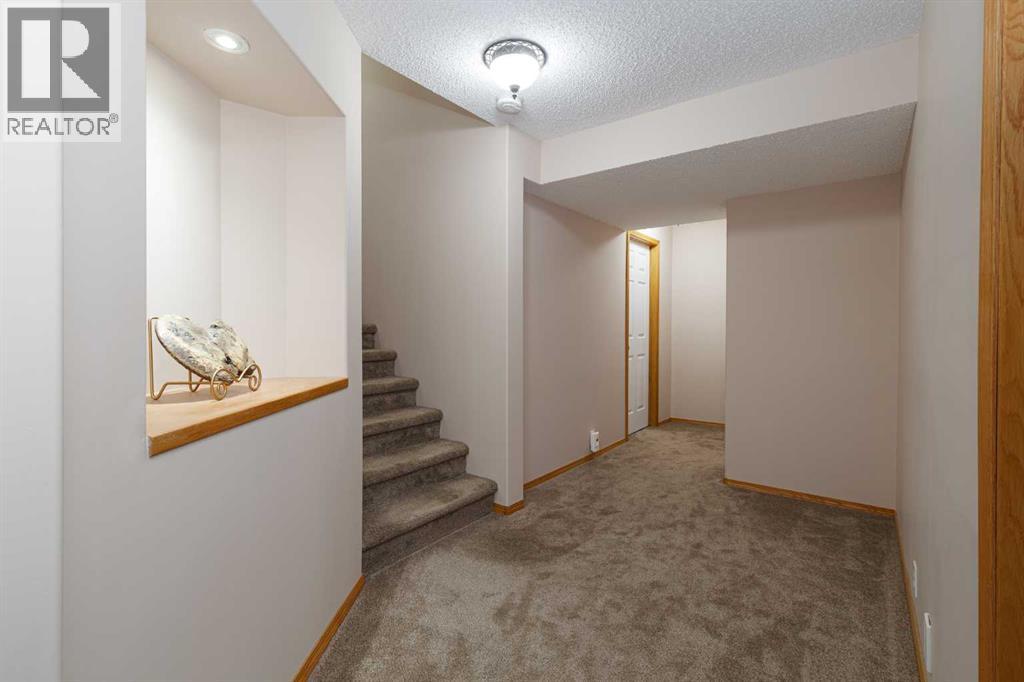 247 Mt Selkirk Close Se, Calgary, Alberta  T2Z 2P7 - Photo 28 - A2275461