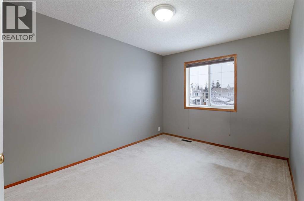 247 Mt Selkirk Close Se, Calgary, Alberta  T2Z 2P7 - Photo 23 - A2275461