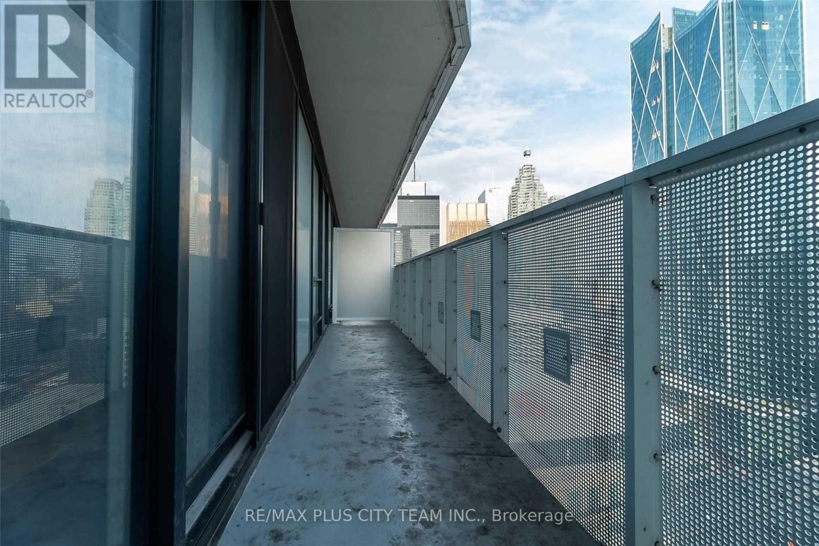 2605 - 88 Harbour Street, Toronto, Ontario  M5J 0C3 - Photo 15 - C12654056