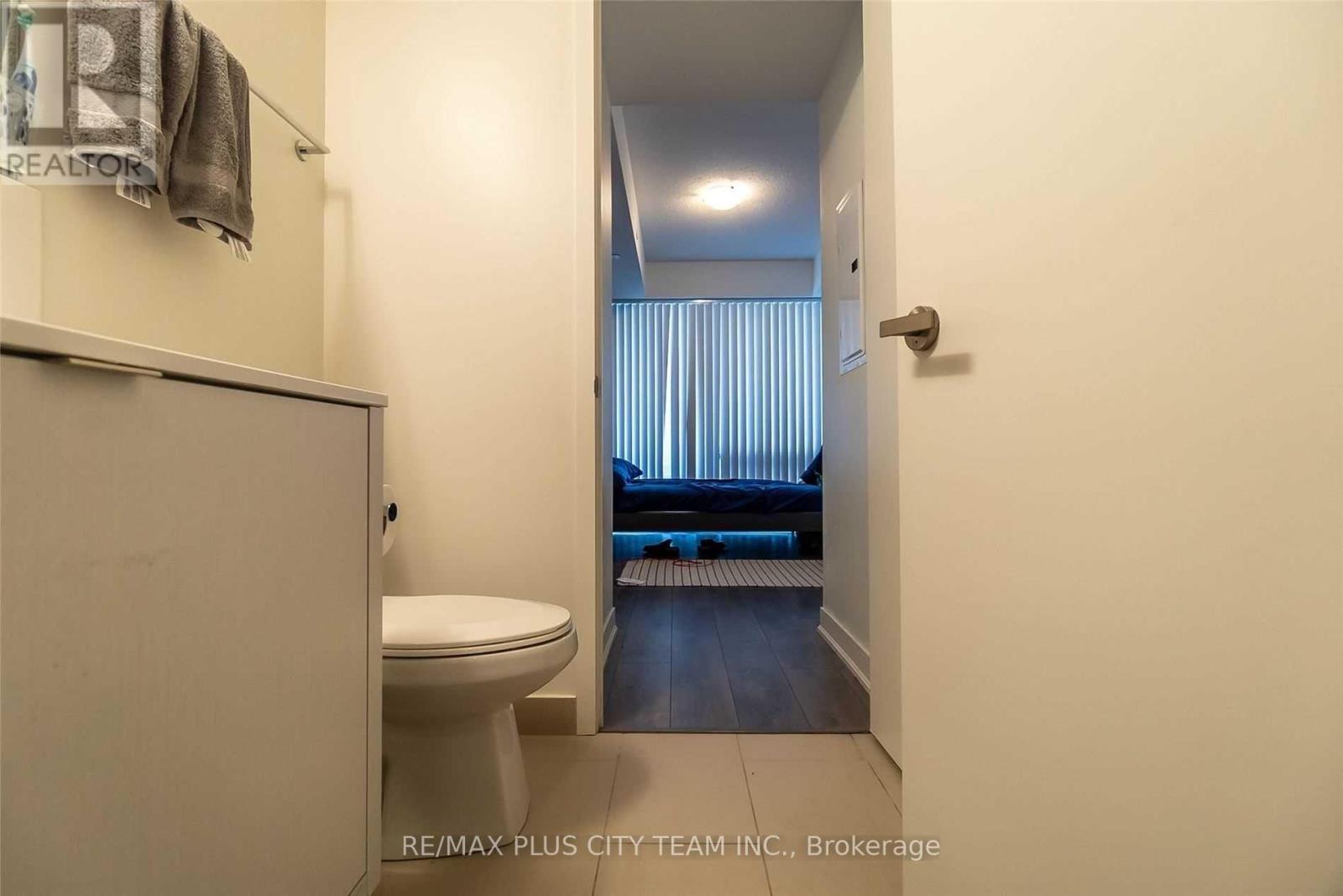 2605 - 88 Harbour Street, Toronto, Ontario  M5J 0C3 - Photo 7 - C12654056