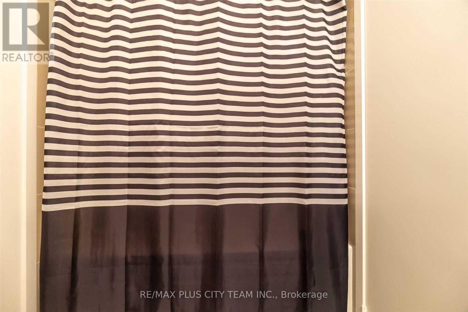 2605 - 88 Harbour Street, Toronto, Ontario  M5J 0C3 - Photo 9 - C12654056