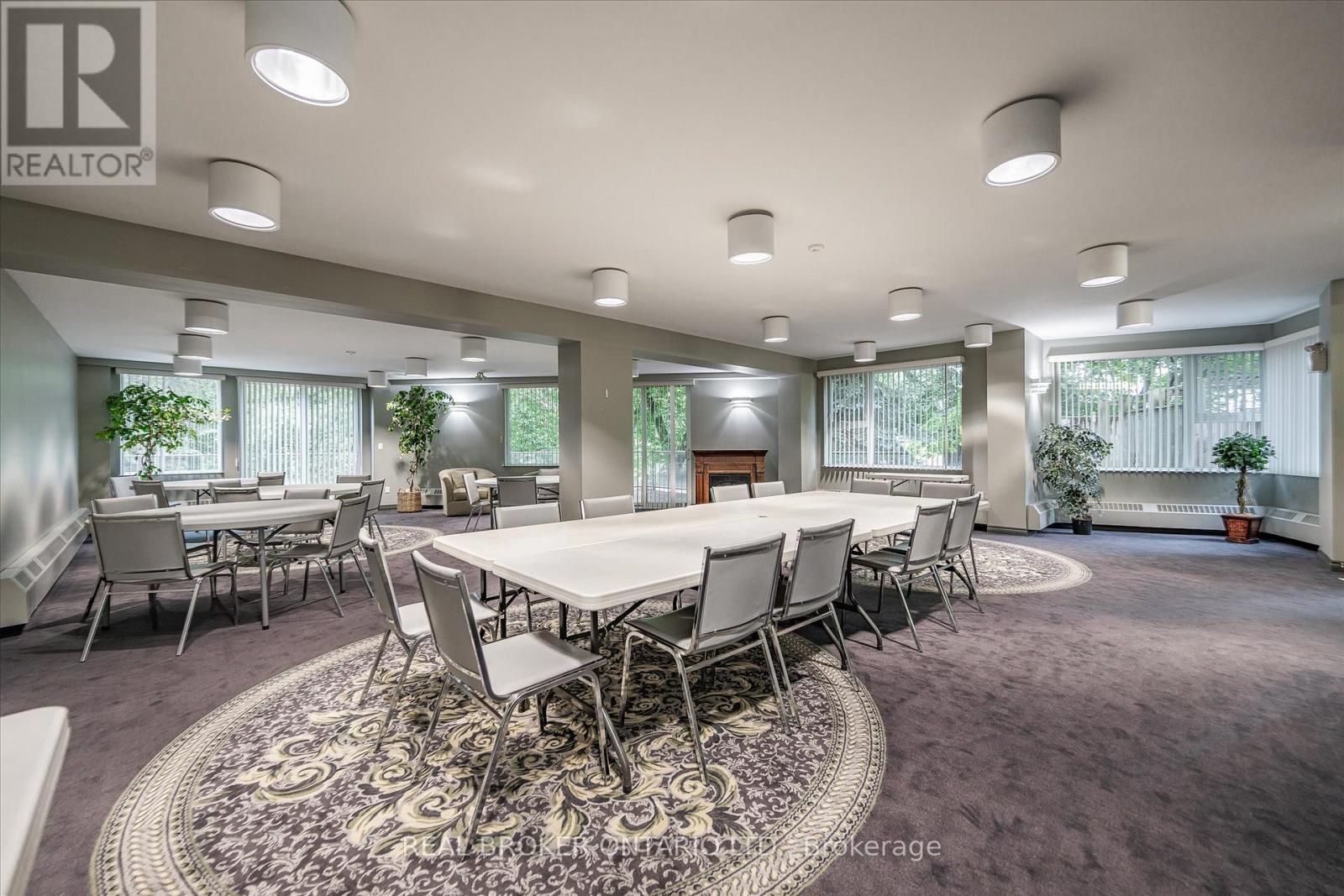 207 - 77 Governors Road, Hamilton, Ontario  L9H 7N8 - Photo 38 - X12494192