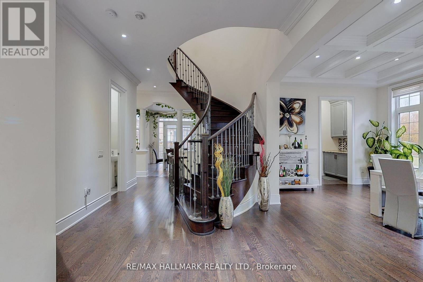 64 Chesney Crescent, Vaughan, Ontario  L4H 4A5 - Photo 7 - N12654054