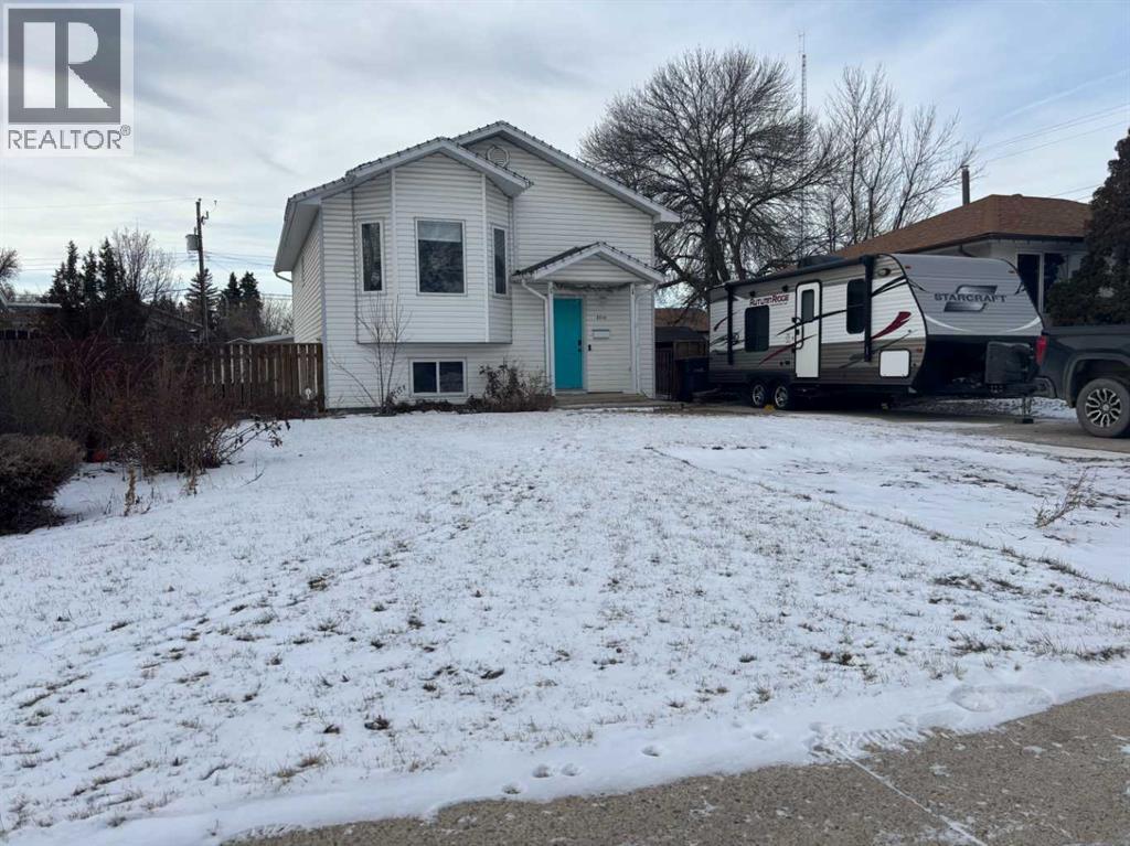 2010 15 Street, Coaldale, Alberta  T1M 1A2 - Photo 2 - A2276348