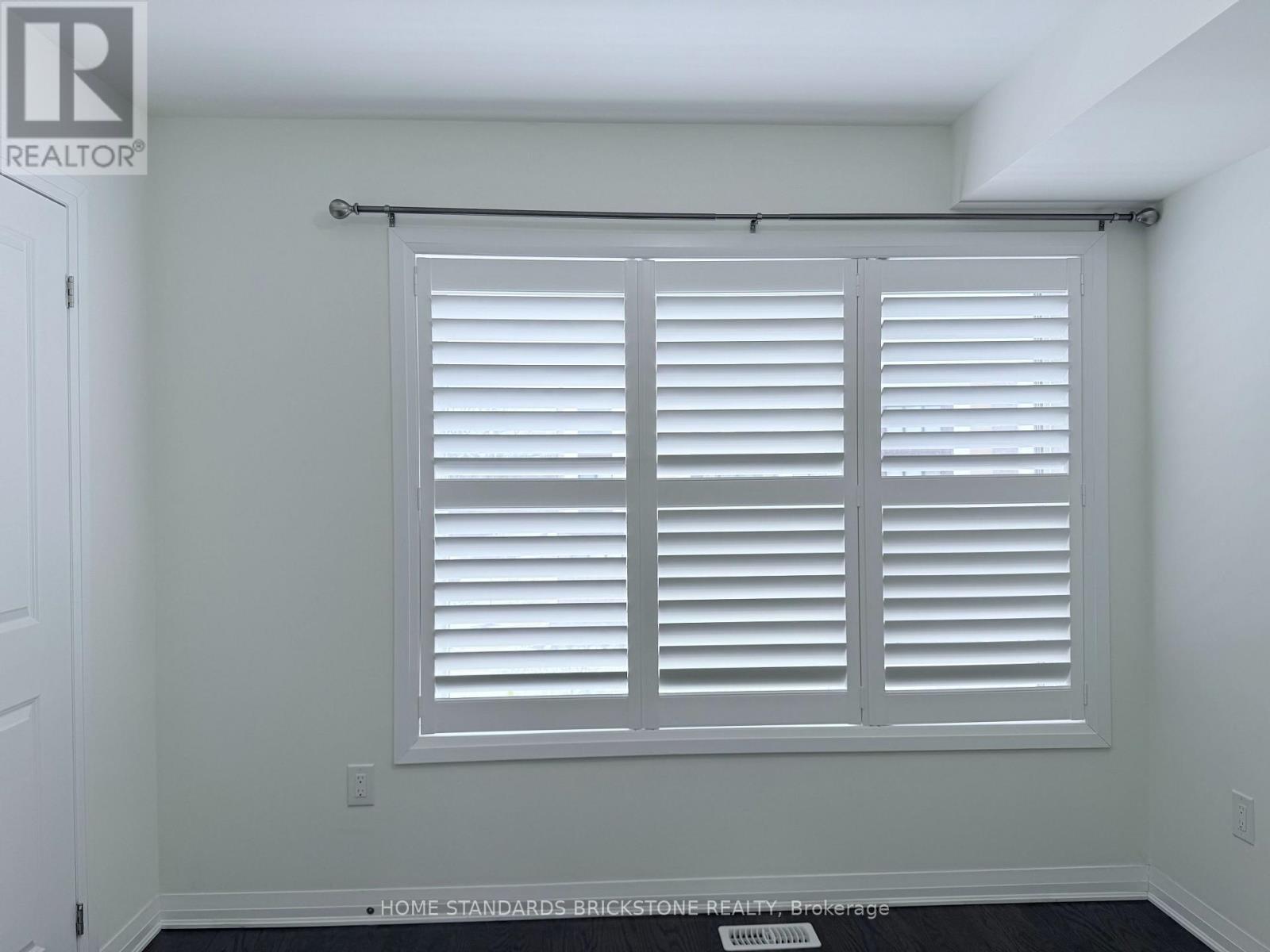 153 Stanley Greene Boulevard, Toronto, Ontario  M3K 0A5 - Photo 9 - W12654066