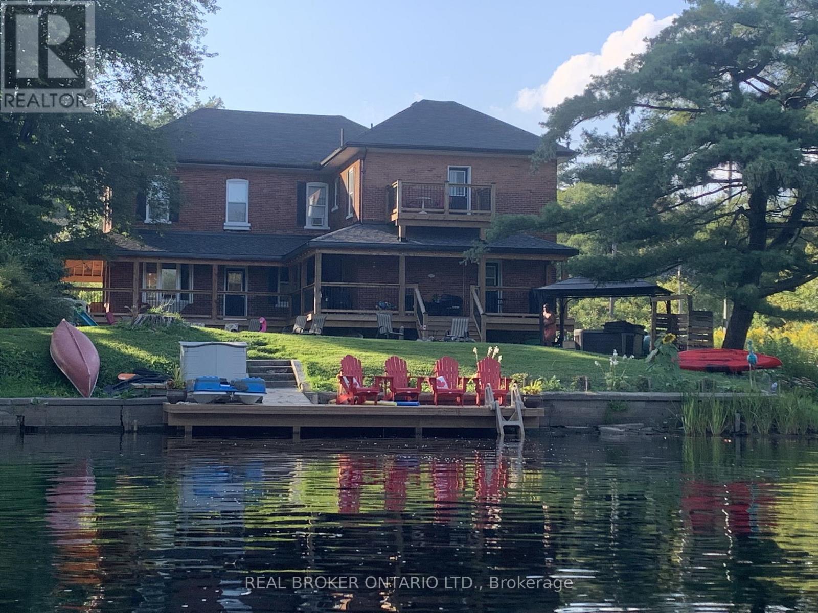 1002 Cowbell Lane, Gravenhurst, Ontario  L0K 2B0 - Photo 3 - X12654068