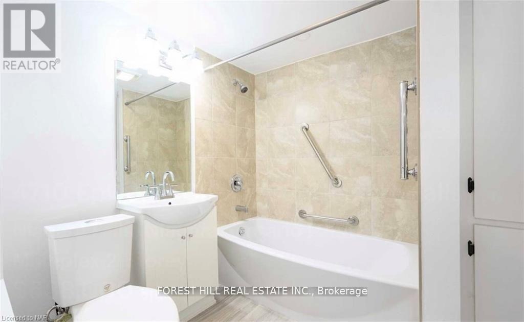 4710 Epworth Circle, Niagara Falls, Ontario  L2E 1C8 - Photo 5 - X12654078