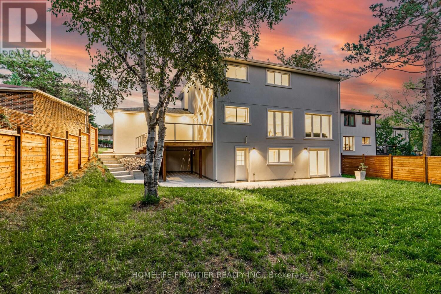 43 Thorny Brae Drive, Markham, Ontario  L3T 3G5 - Photo 15 - N12645936