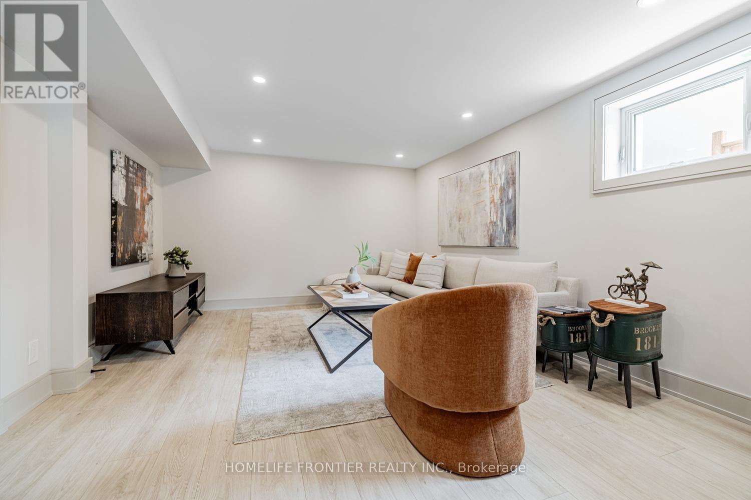 43 Thorny Brae Drive, Markham, Ontario  L3T 3G5 - Photo 4 - N12645936