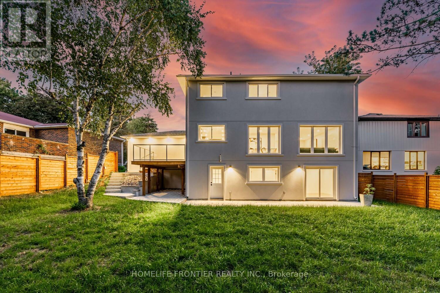 43 Thorny Brae Drive, Markham, Ontario  L3T 3G5 - Photo 14 - N12645936