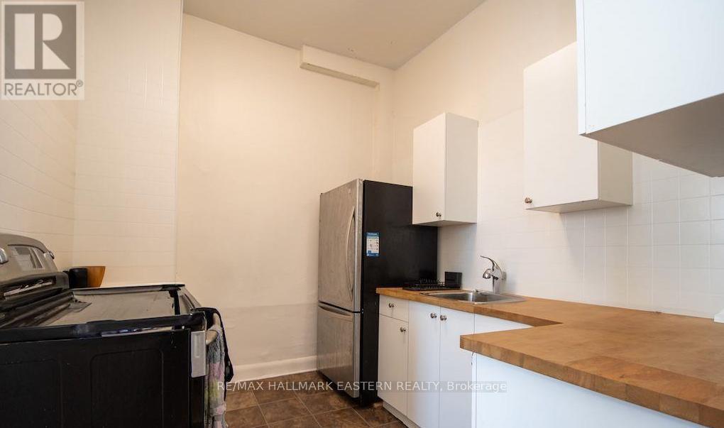 197 Hunter Street W, Peterborough (Town Ward 3), Ontario  K9H 2L1 - Photo 22 - X12652242