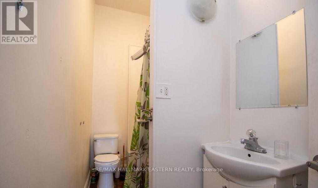 197 Hunter Street W, Peterborough (Town Ward 3), Ontario  K9H 2L1 - Photo 25 - X12652242