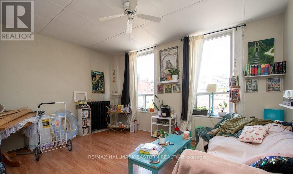 197 Hunter Street W, Peterborough (Town Ward 3), Ontario  K9H 2L1 - Photo 26 - X12652242