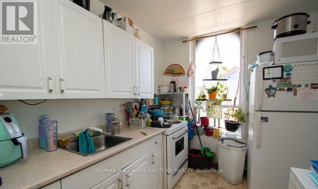 197 Hunter Street W, Peterborough (Town Ward 3), Ontario  K9H 2L1 - Photo 27 - X12652242