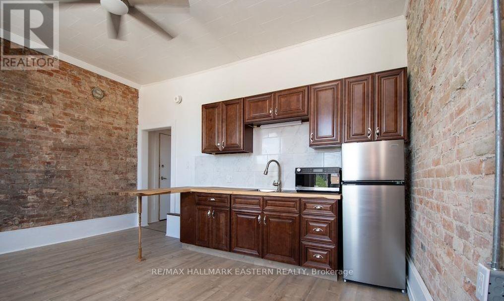 197 Hunter Street W, Peterborough (Town Ward 3), Ontario  K9H 2L1 - Photo 32 - X12652242