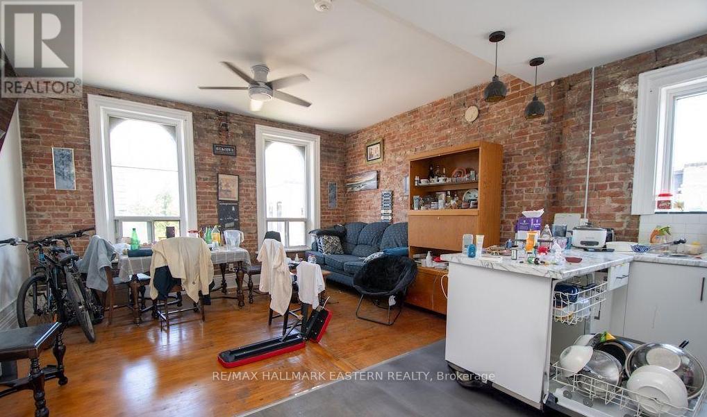 197 Hunter Street W, Peterborough (Town Ward 3), Ontario  K9H 2L1 - Photo 39 - X12652242