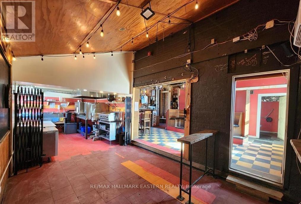 199 Hunter Street, Peterborough, Ontario K9H 2L1 - Photo 9 - X12652286