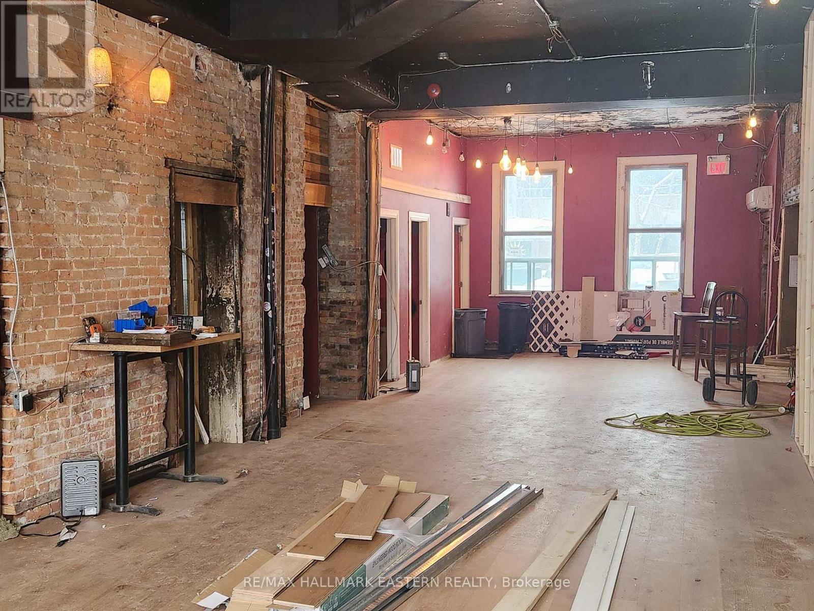 199 Hunter Street, Peterborough, Ontario K9H 2L1 - Photo 7 - X12652286