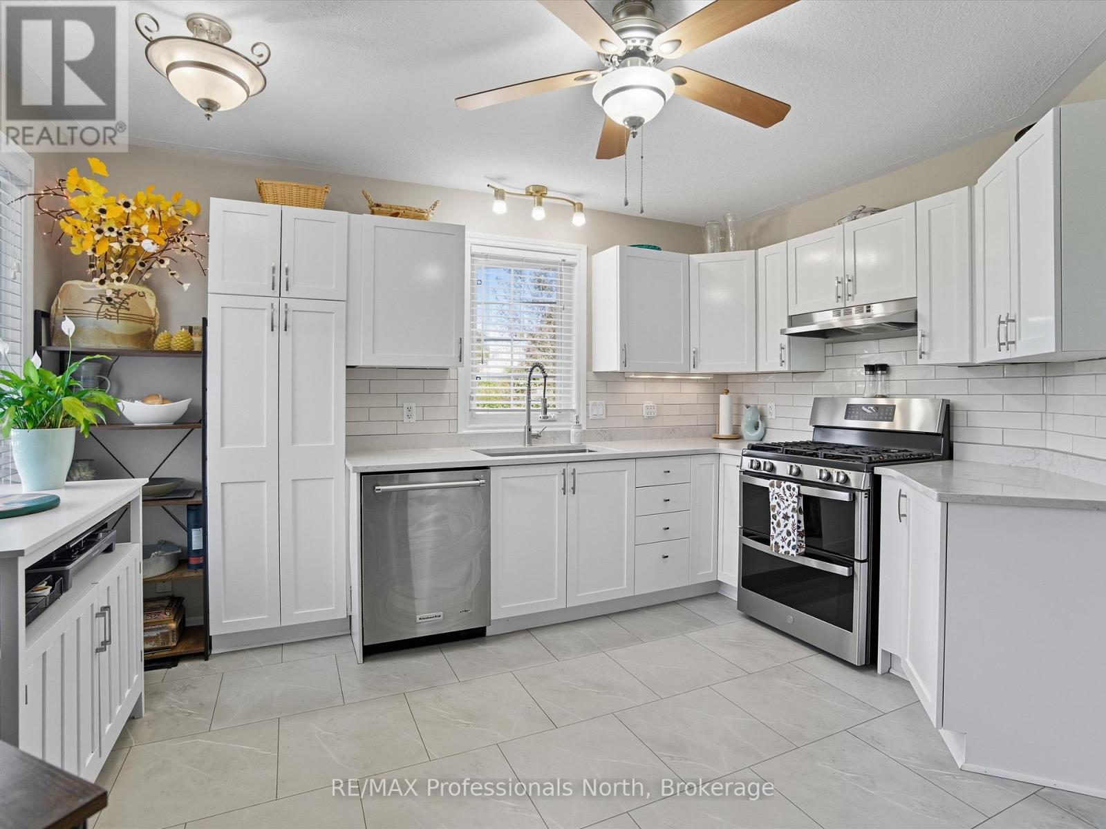 17 Keall Crescent, Bracebridge, Ontario  P1L 1Y4 - Photo 13 - X12654112