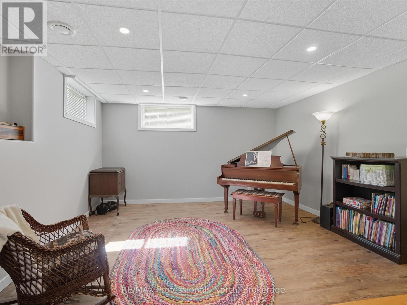 17 Keall Crescent, Bracebridge, Ontario  P1L 1Y4 - Photo 21 - X12654112