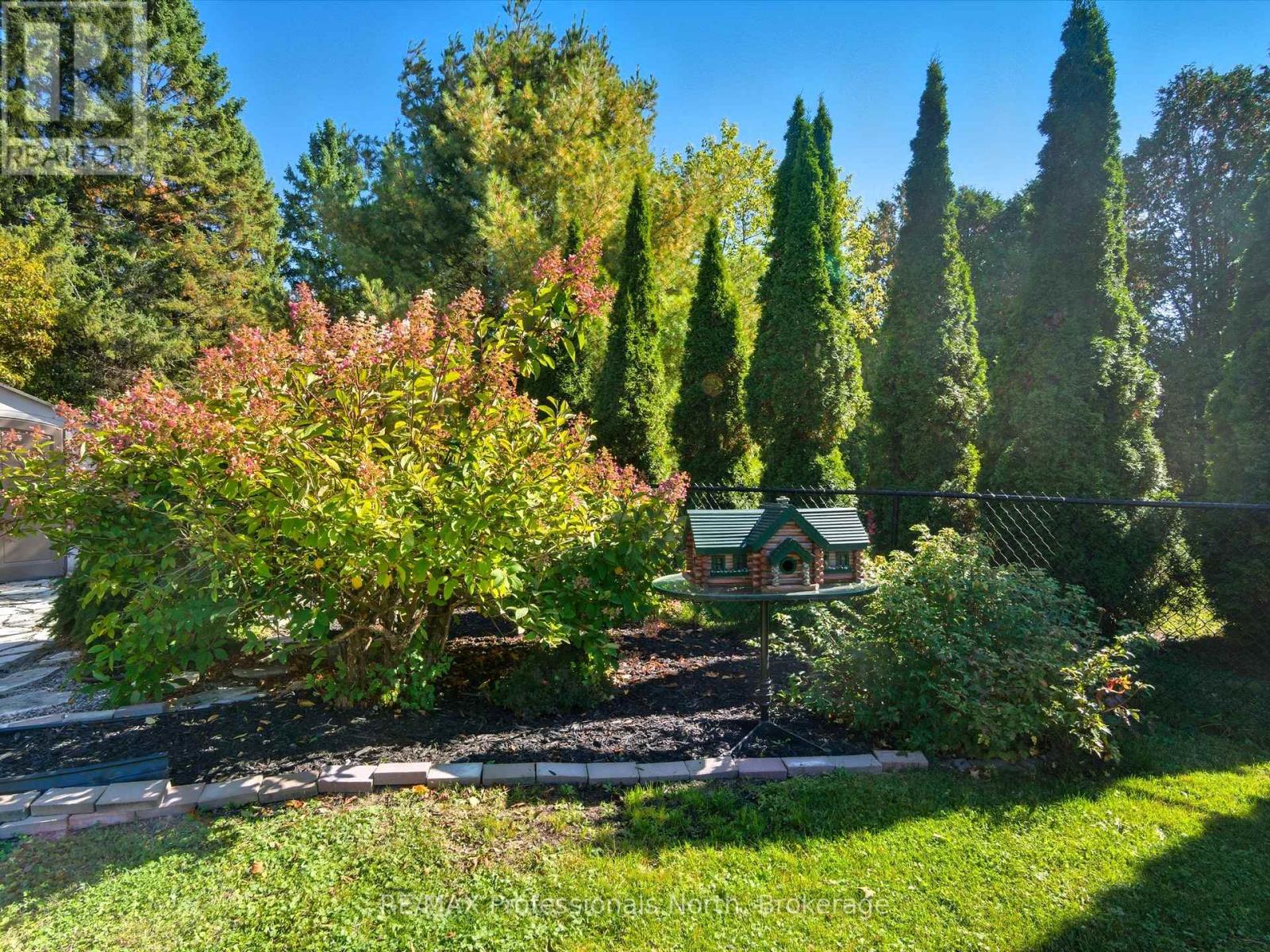 17 Keall Crescent, Bracebridge, Ontario  P1L 1Y4 - Photo 38 - X12654112