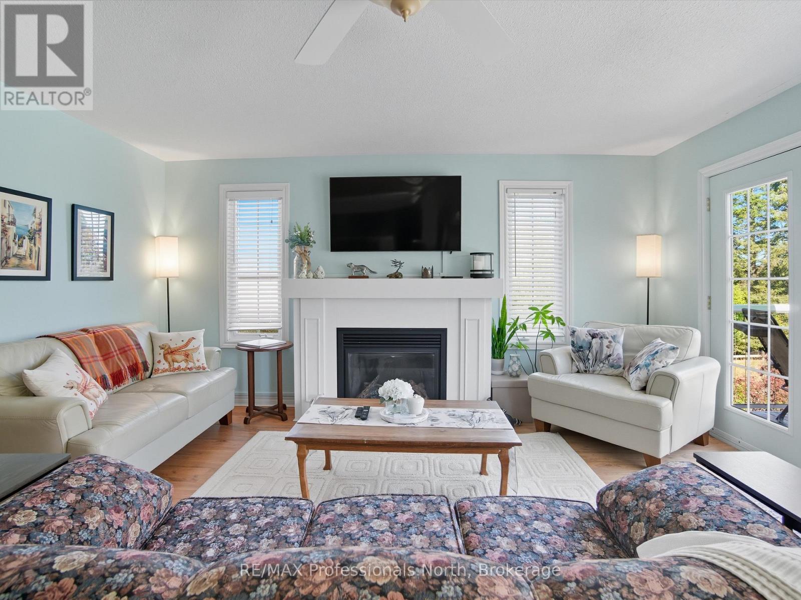 17 Keall Crescent, Bracebridge, Ontario  P1L 1Y4 - Photo 5 - X12654112