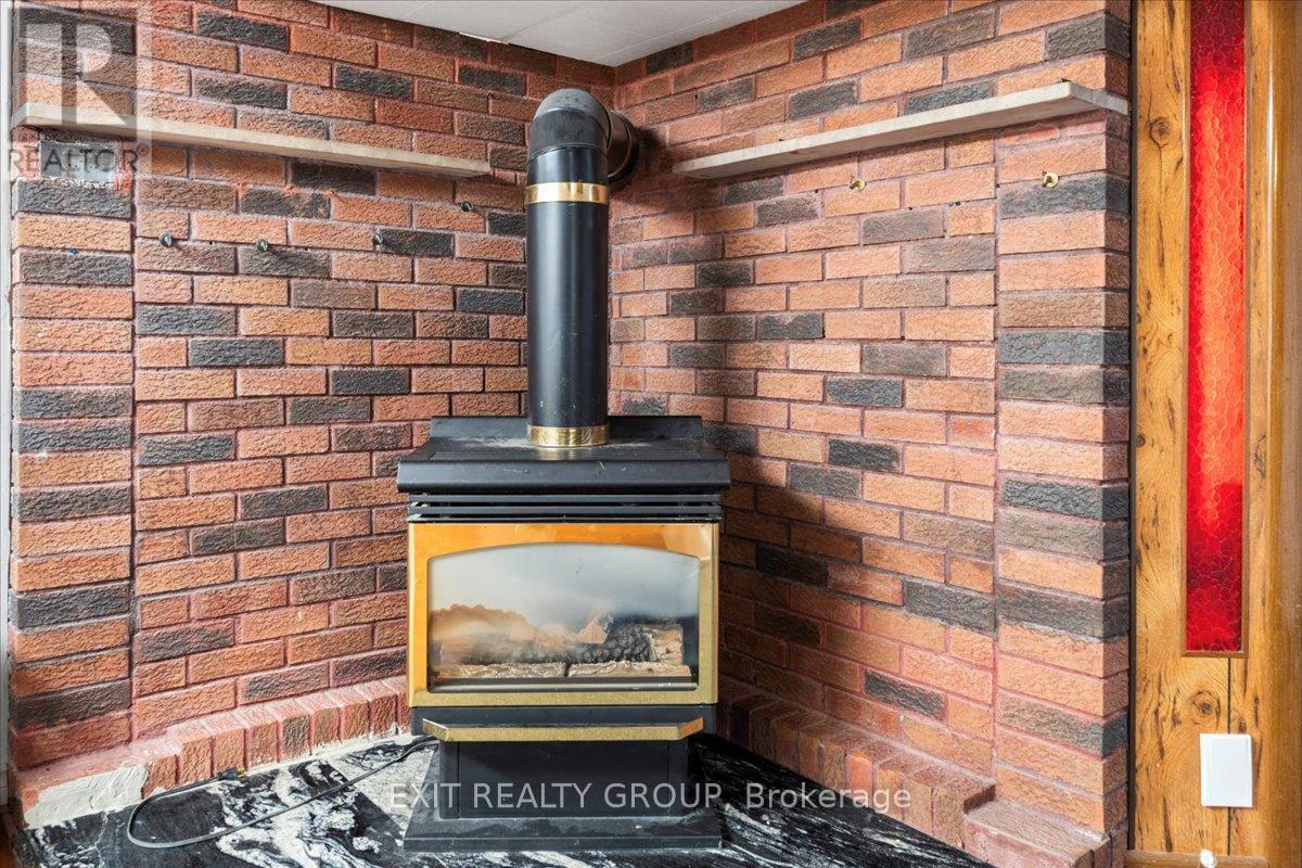 29 Barry Road, Quinte West, Ontario  K8V 0M3 - Photo 28 - X12654088