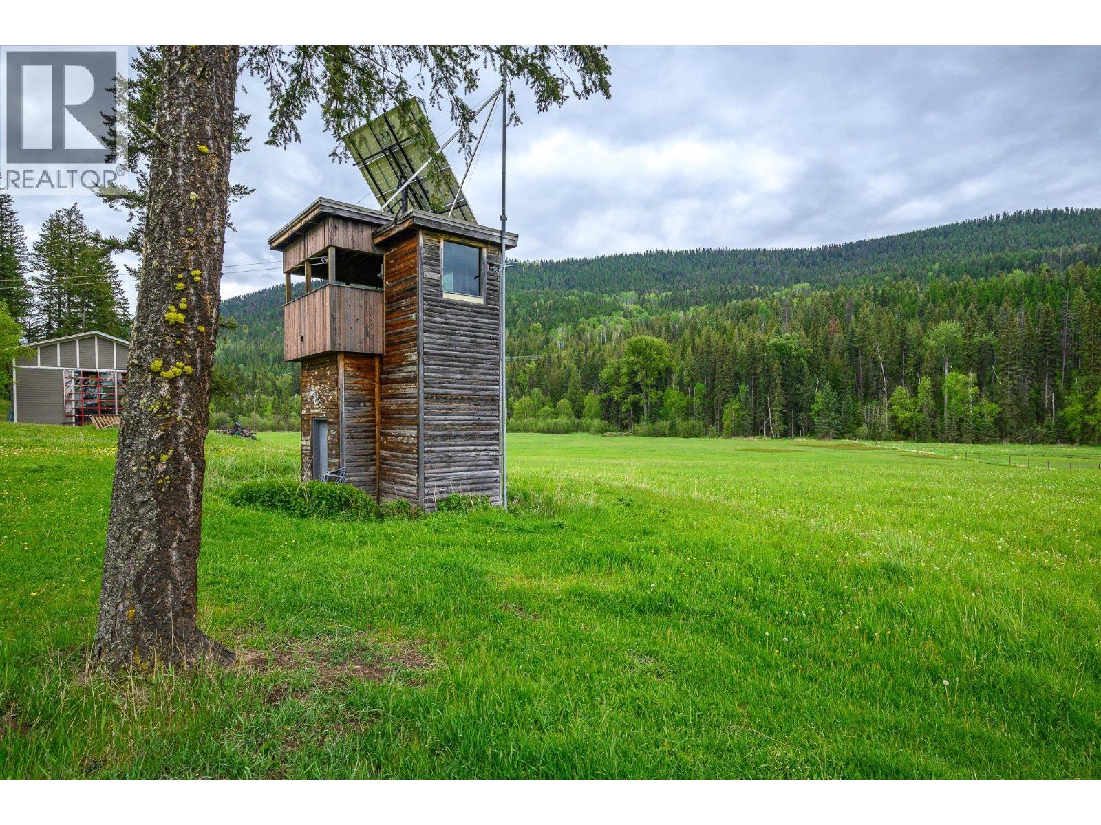 4 Hollingsworth Road, Cherryville, British Columbia  V0E 2G3 - Photo 3 - 10347182