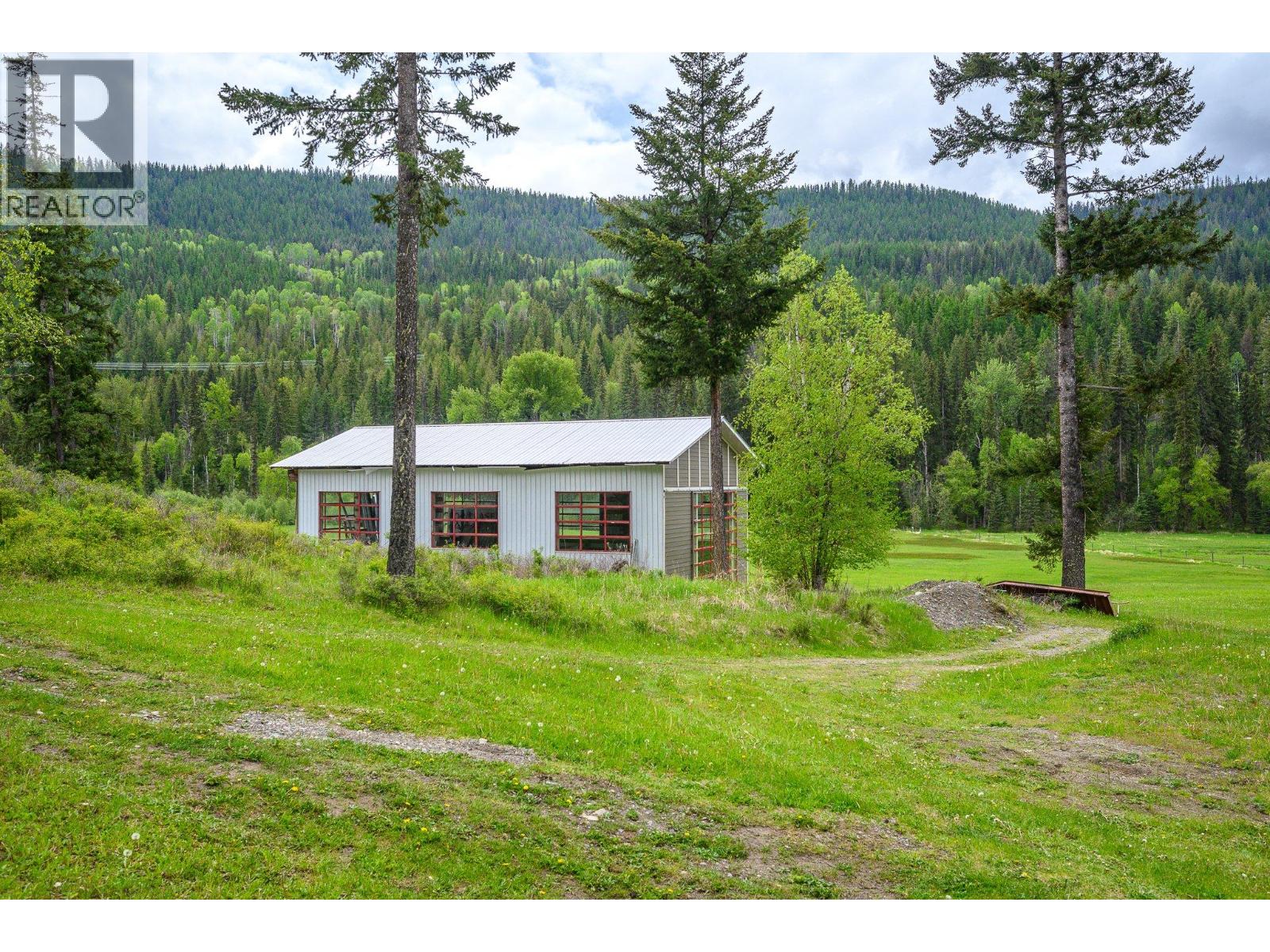 4 Hollingsworth Road, Cherryville, British Columbia  V0E 2G3 - Photo 13 - 10347182