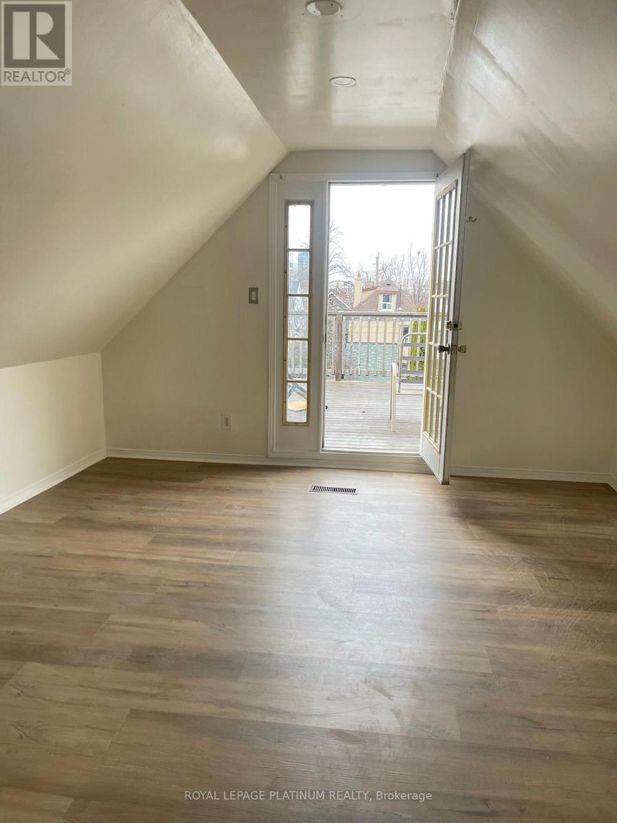 700 Brock Avenue, Toronto, Ontario  M6H 3P2 - Photo 10 - W12654092