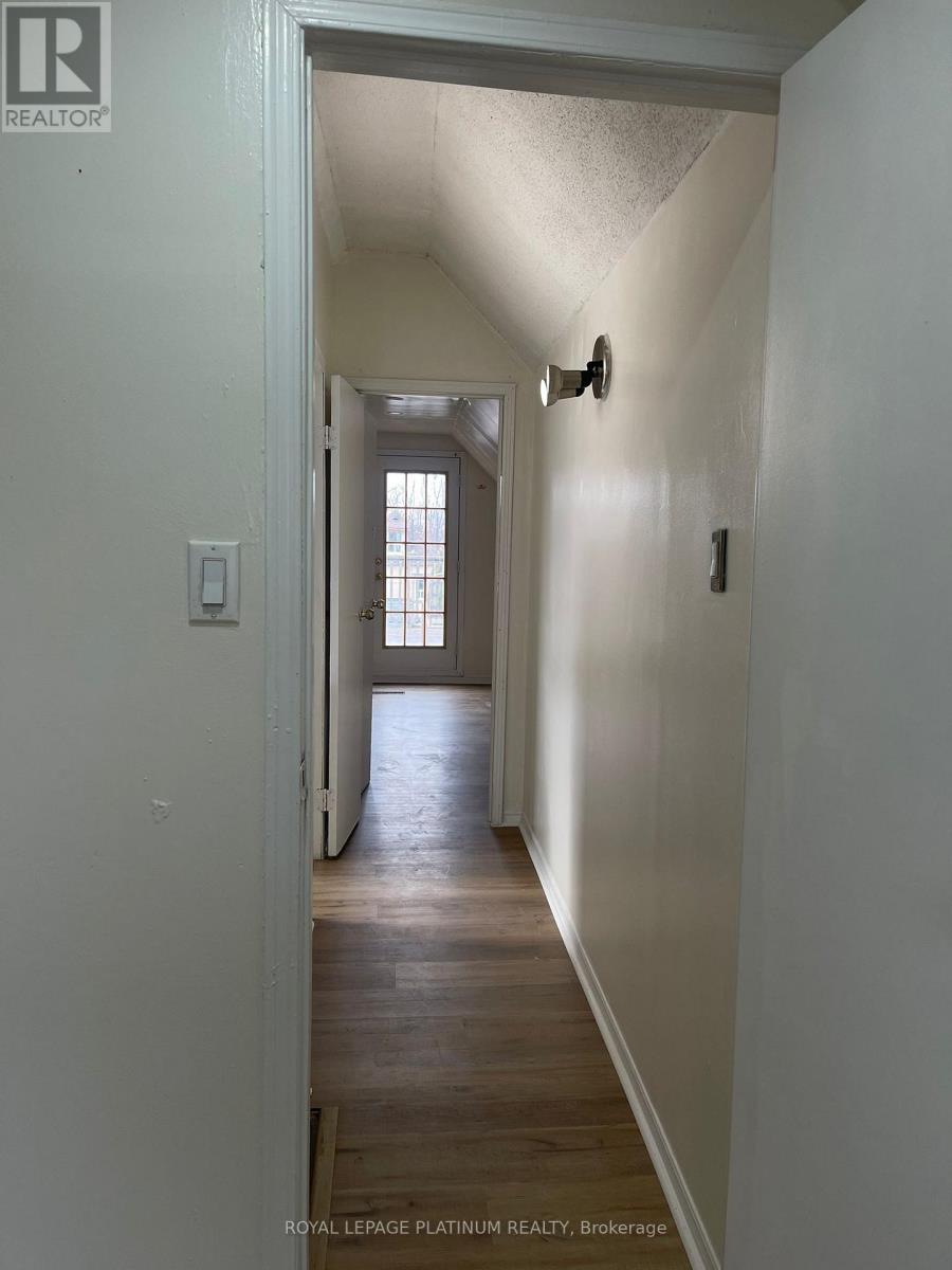 700 Brock Avenue, Toronto, Ontario  M6H 3P2 - Photo 14 - W12654092