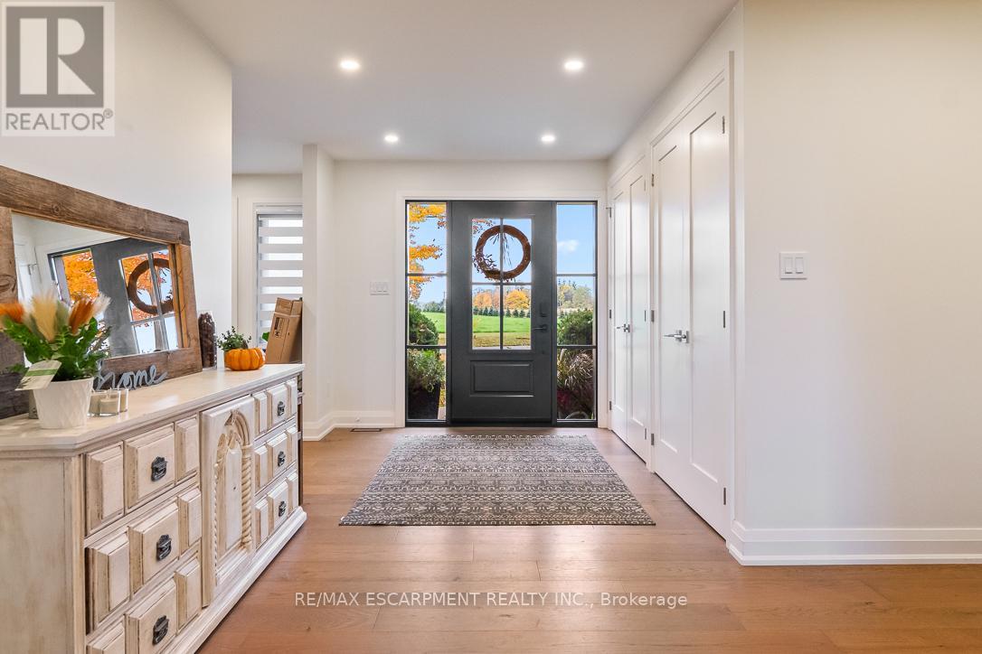 5672 Cedar Springs Road, Burlington, Ontario  L7P 0B9 - Photo 28 - W12611382