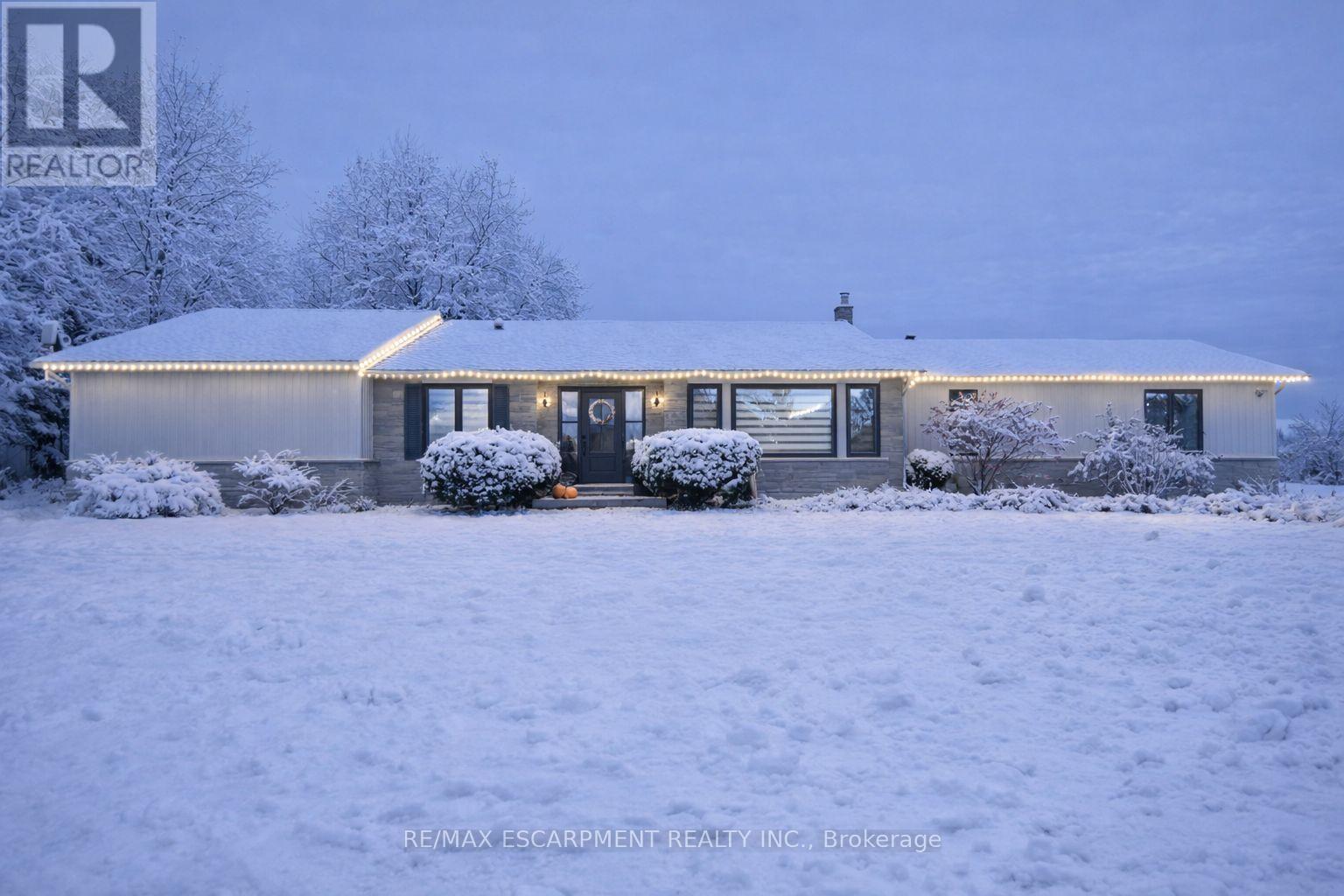 5672 Cedar Springs Road, Burlington, Ontario  L7P 0B9 - Photo 23 - W12611382