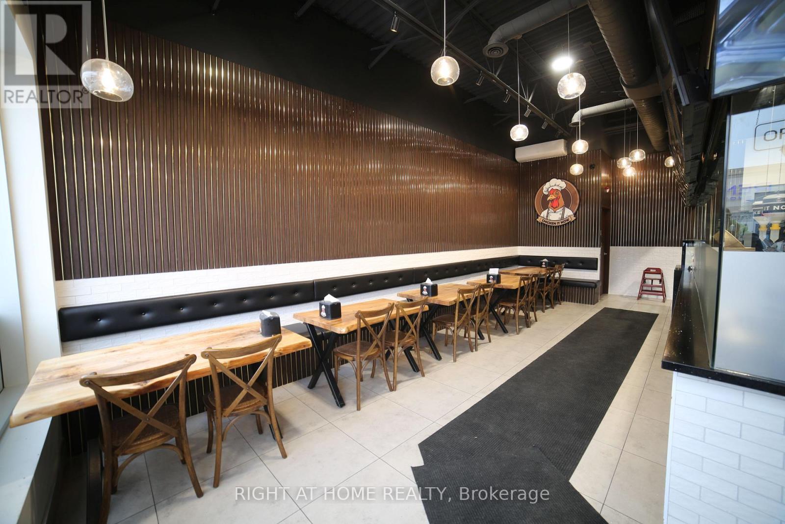 25 - 3460 Platinum Drive, Mississauga, Ontario  L5M 7N4 - Photo 4 - W12653918