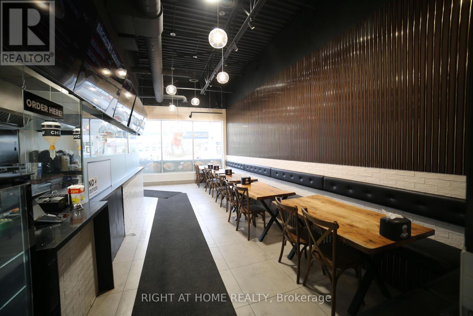 25 - 3460 Platinum Drive, Mississauga, Ontario  L5M 7N4 - Photo 5 - W12653918