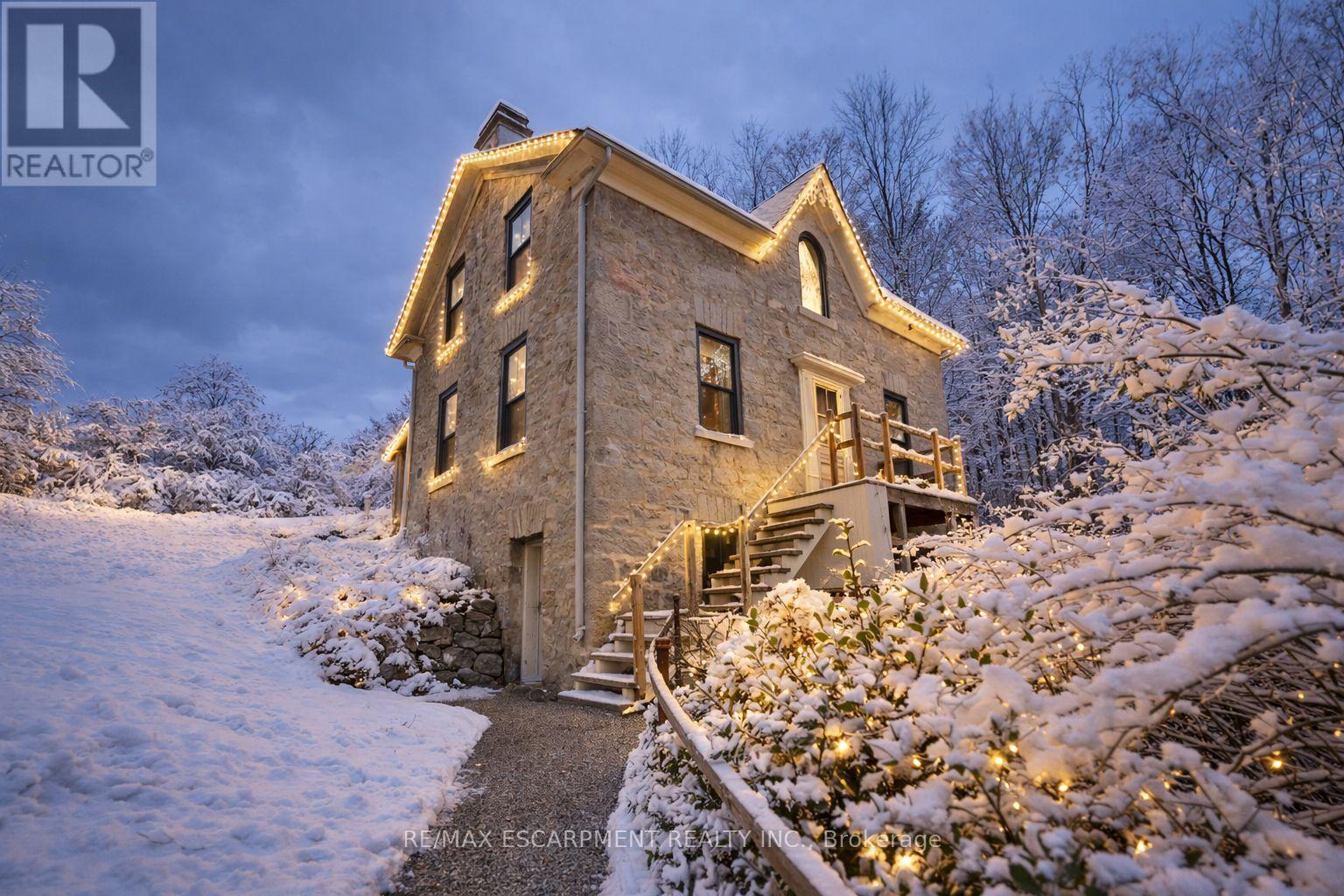 5672 Cedar Springs Road, Burlington, Ontario  L7P 0B9 - Photo 5 - W12611382