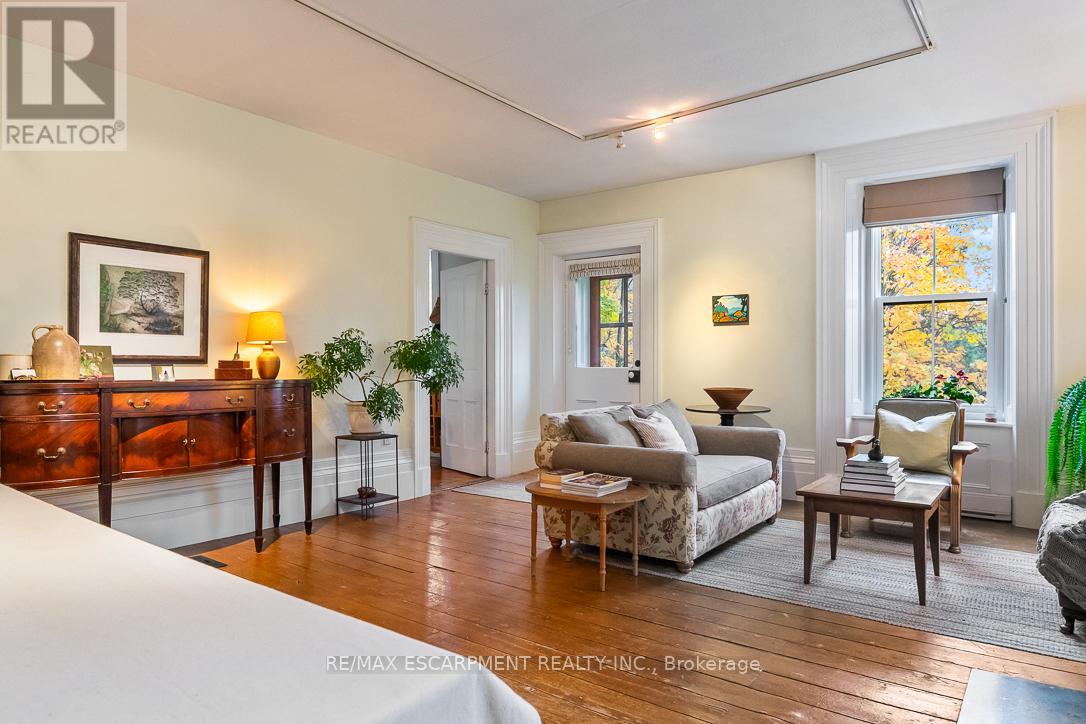 5672 Cedar Springs Road, Burlington, Ontario  L7P 0B9 - Photo 9 - W12611382