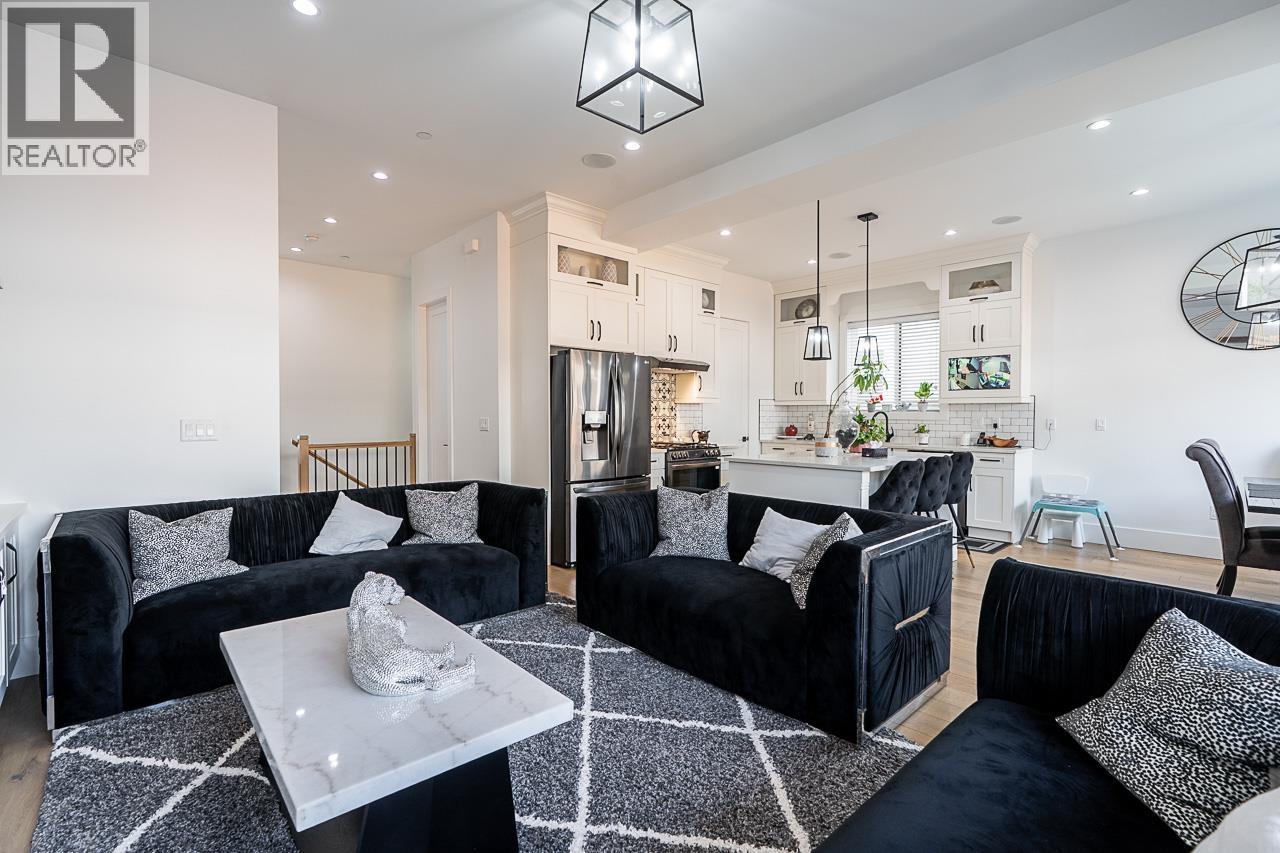 23091 134 Loop, Maple Ridge, British Columbia  V4R 0E6 - Photo 5 - R3075216