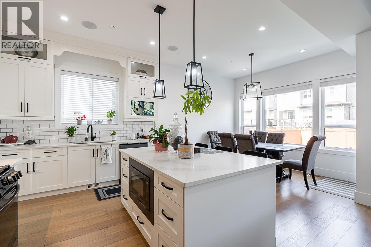 23091 134 Loop, Maple Ridge, British Columbia  V4R 0E6 - Photo 8 - R3075216